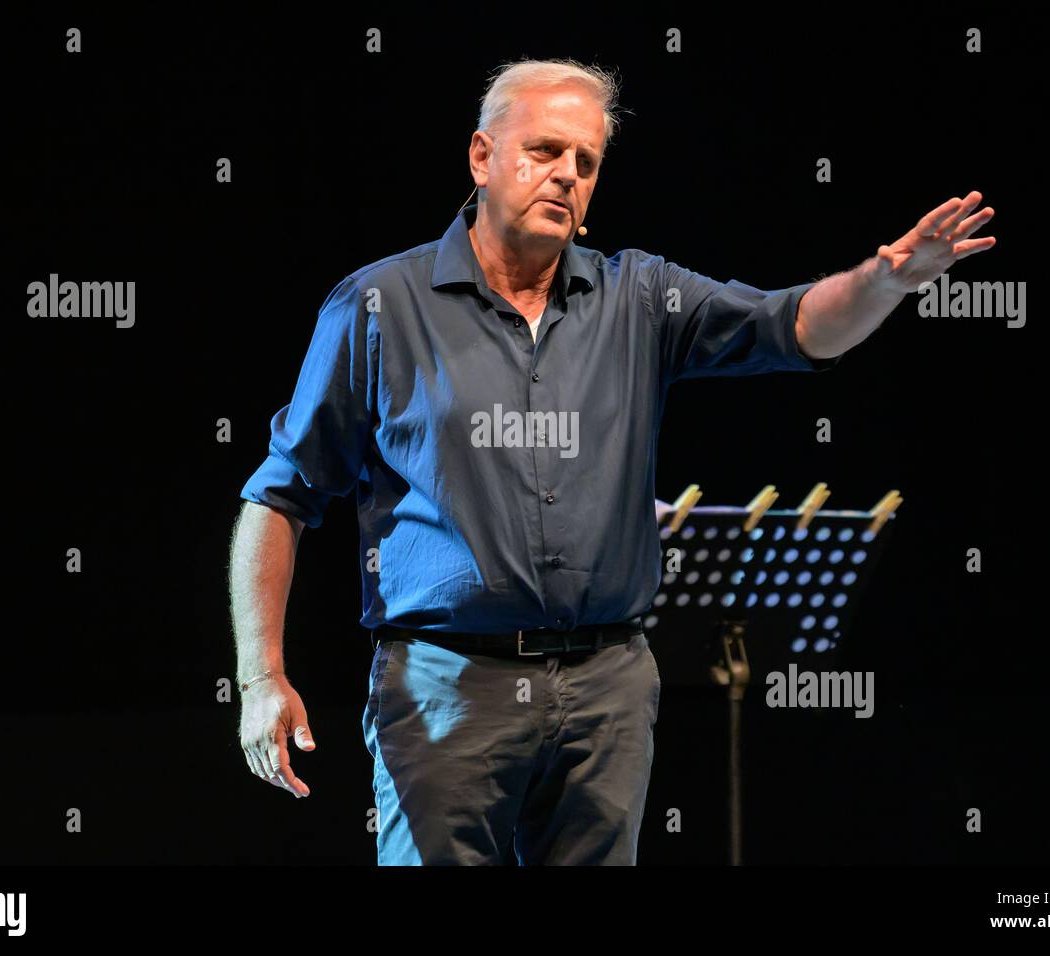 Enrico Bertolino: Una Serata di Ordinaria Ironia 1